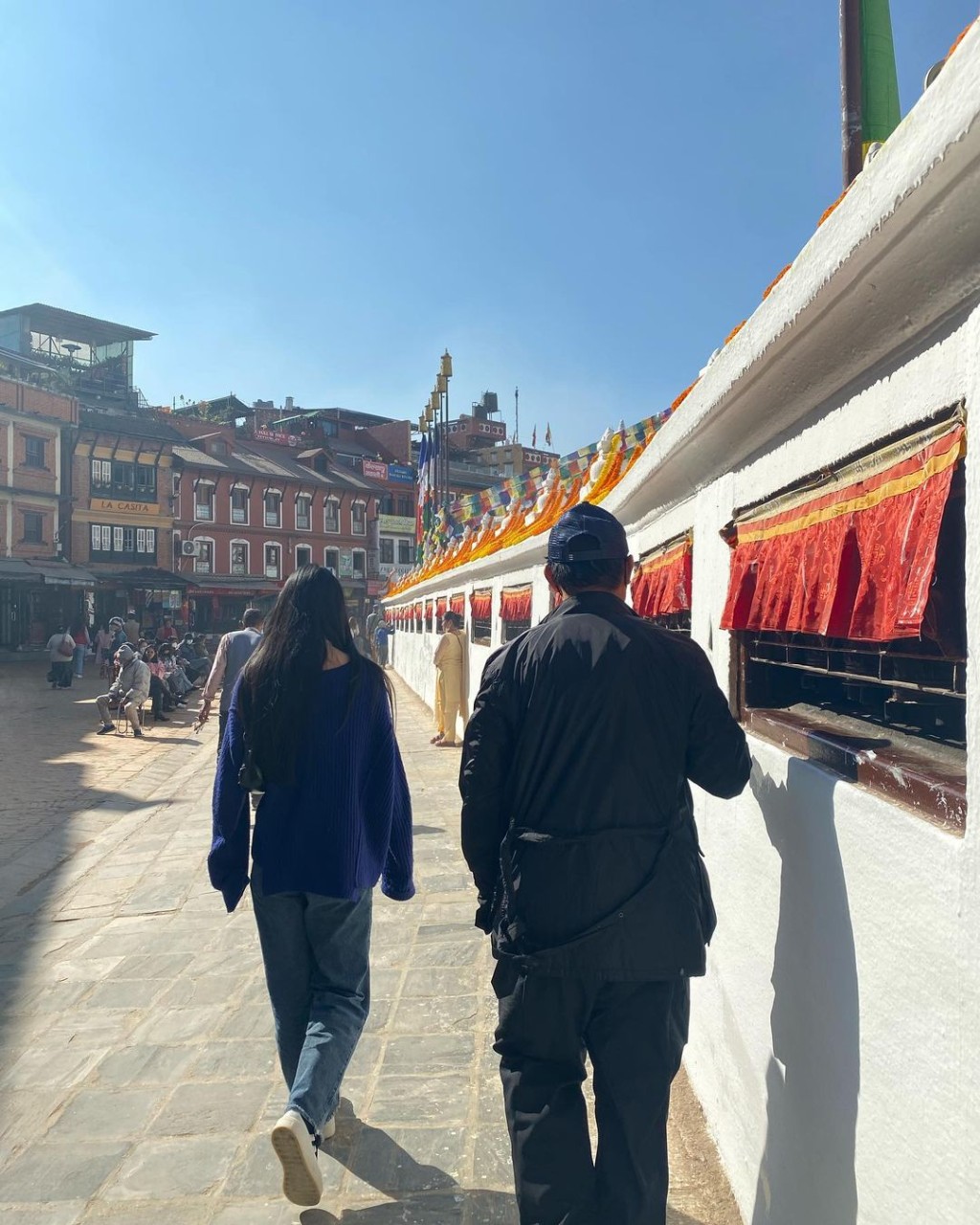 女兒亦有隨行。